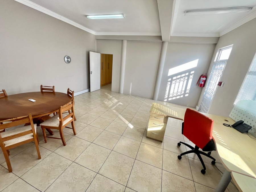 To Let commercial Property for Rent in Vincent Eastern Cape
